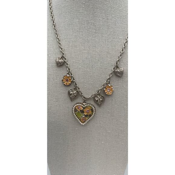 Vintage NWT 1928 Brand Beautiful Silver Tone Hearts & Enamel Flower Necklace - Picture 2 of 5